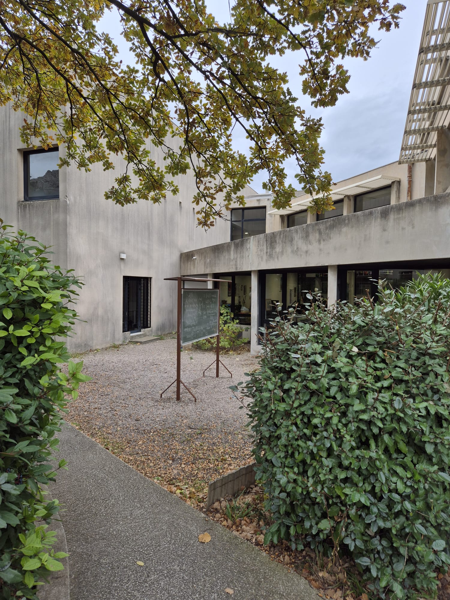 Description of the image